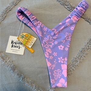 KULANI KINIS hibiscus haze retro y thong
